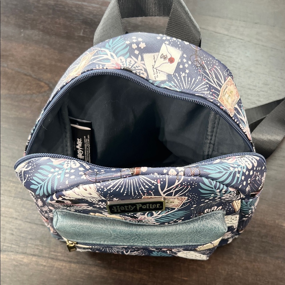 Harry Potter Mini Backpack Hedwig Print - Picture 3 of 3